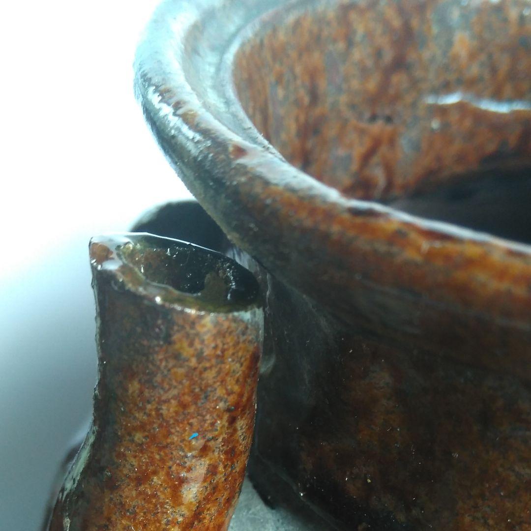 飴釉四片耳付壺