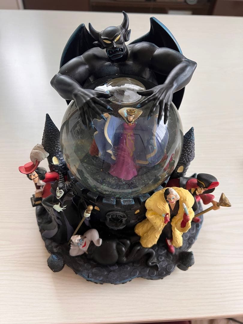 ディズニー ヴィランズ スノーグローブ
