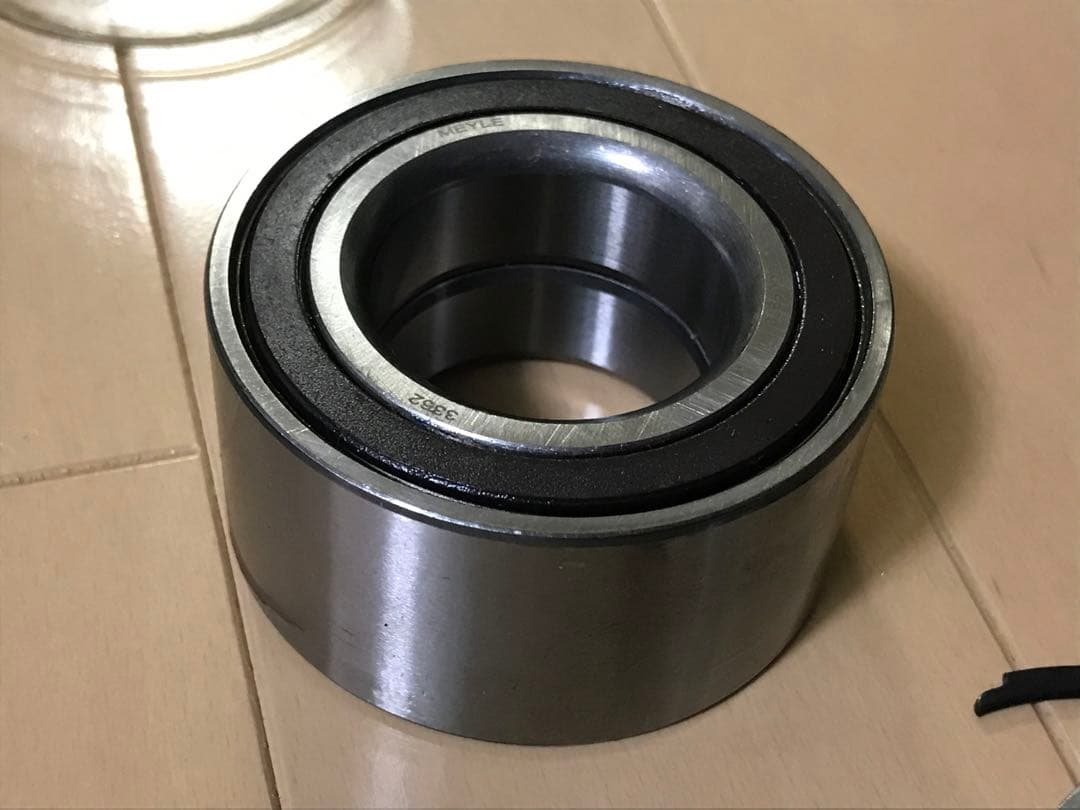 フィアット500 フロント　ホイールハブベアリング