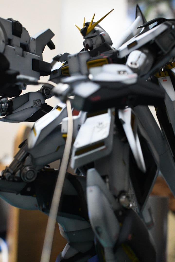 MGHi-vガンダム　全塗装完成品