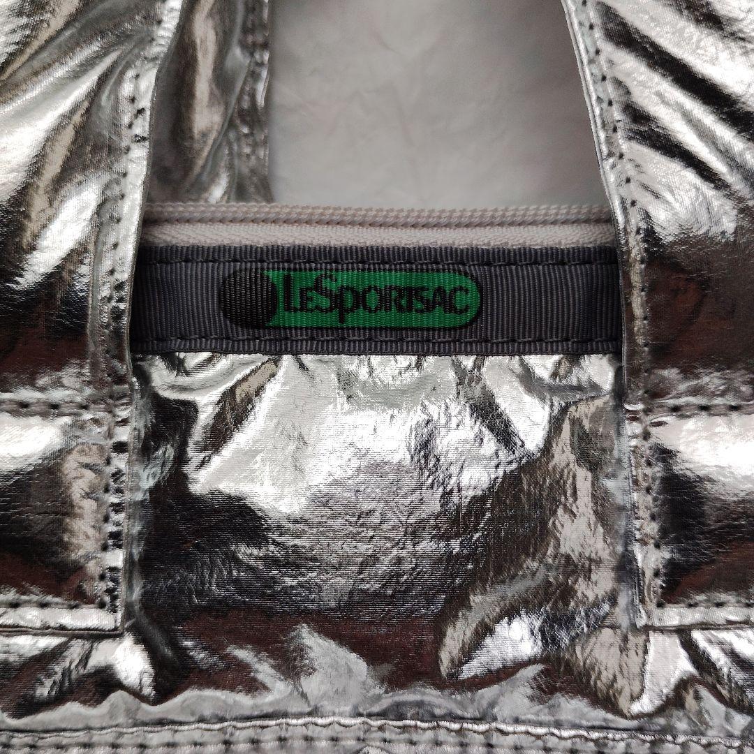 メタリックシルバーショルダーバッグ