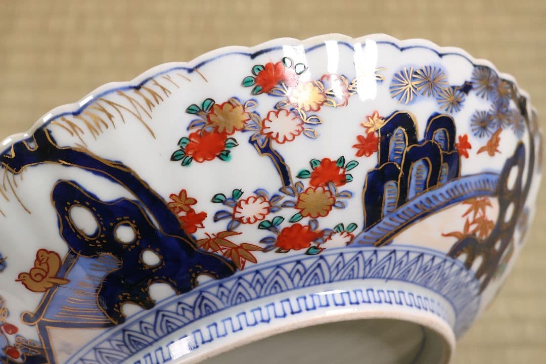 大聖寺伊万里 冨貴長春 輪花金襴手平鉢 菊形 24.7cm 皿 【MA668