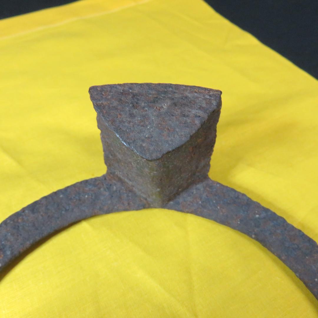 五徳 鬼爪 木箱 共箱 裏書 茶道具 囲炉裏 炉端 鉄瓶に - メルカリ