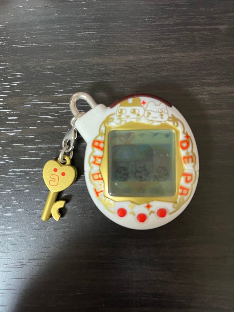 たまごっちデパート限定 ふぁみりーイロイロたまごっちプラス デパたま