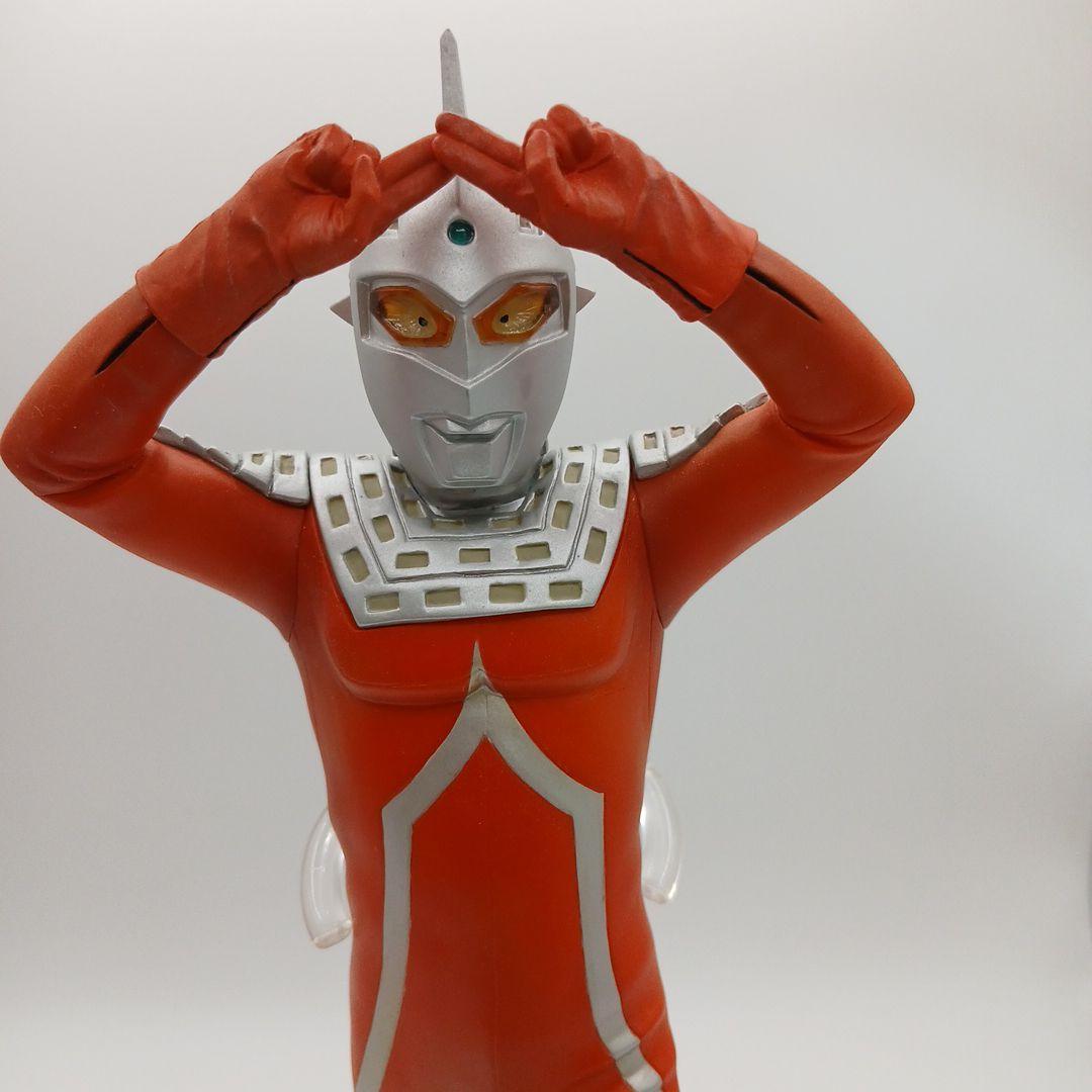 ウルトラマンセブン ソフビ フィギュア 大怪獣シリーズ エメリウム光線