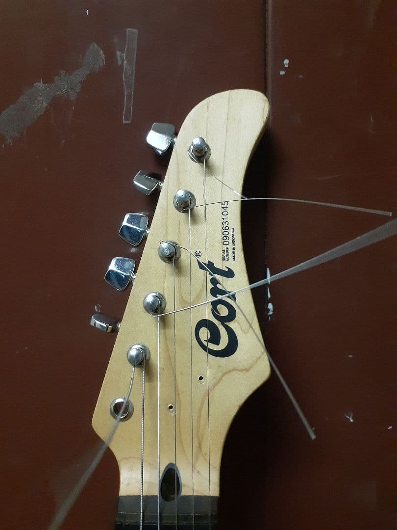 コルト！ギタージャンク扱いです。