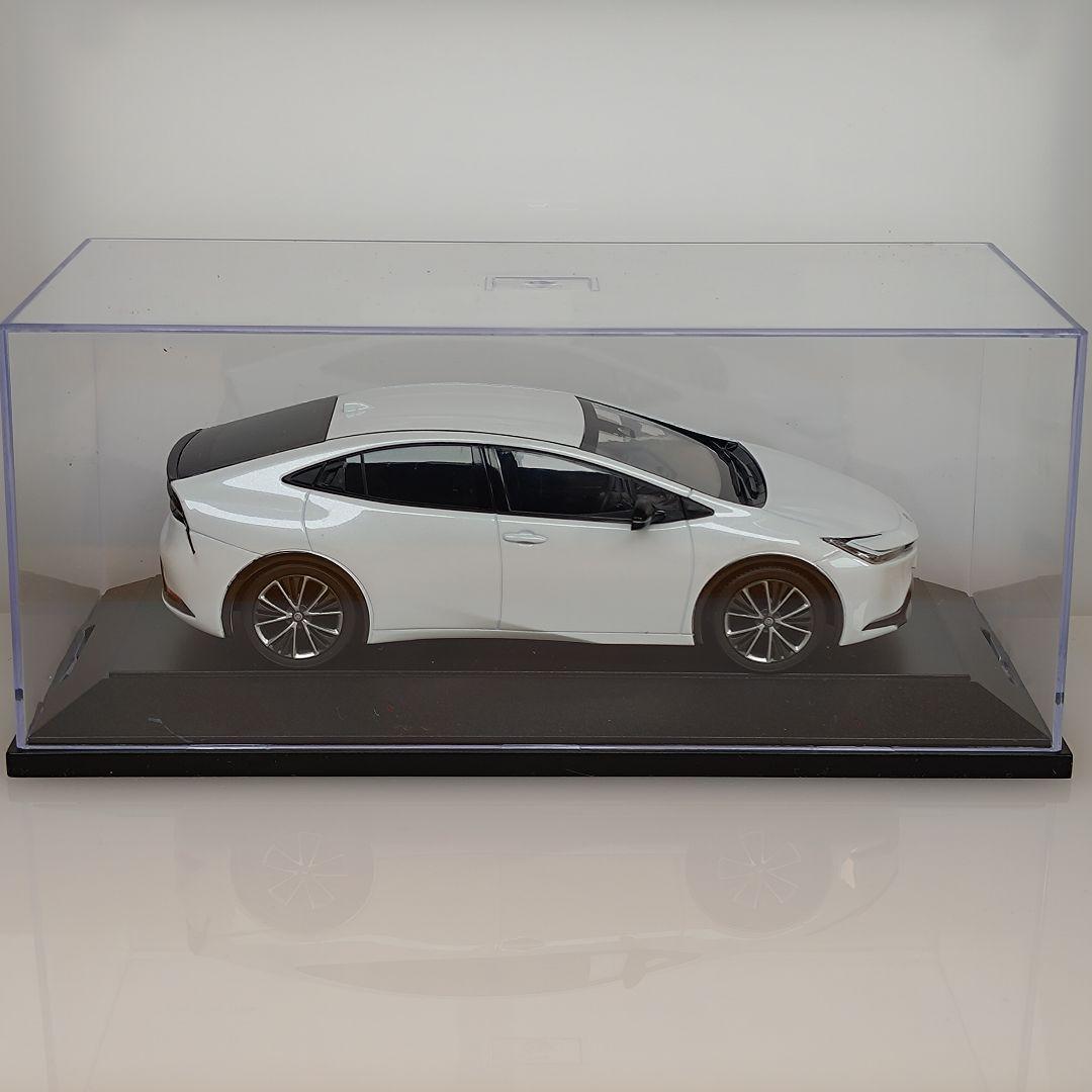 新型 トヨタ プリウス カラーサンプル プラチナホワイトパールマイカ 非売品