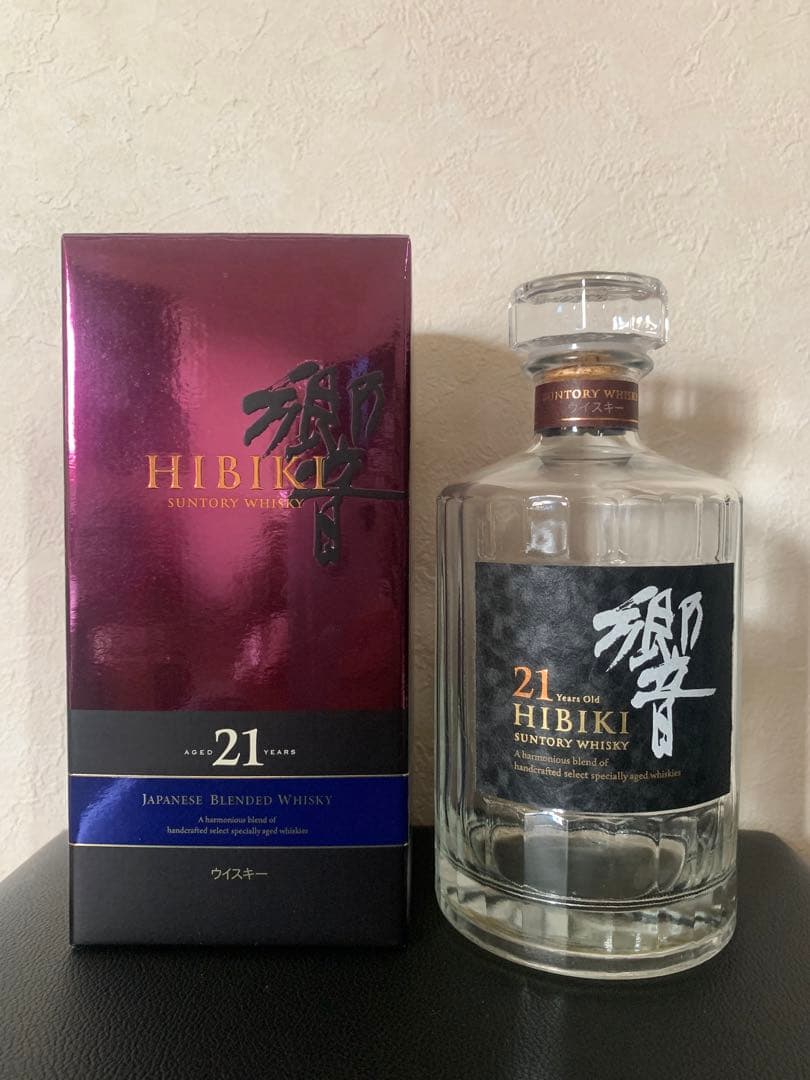 Hibiki 21 Year Old ウイスキー 空き瓶箱付き