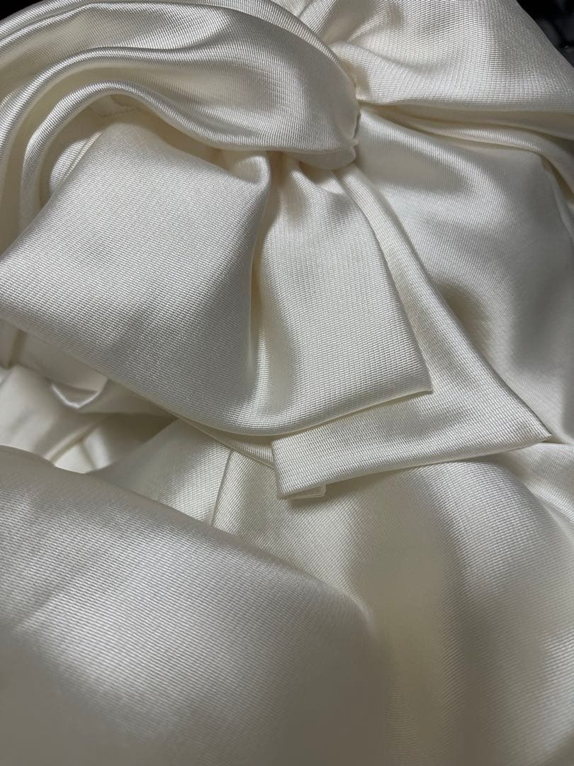 ウェディングドレス ストラップレス サテン