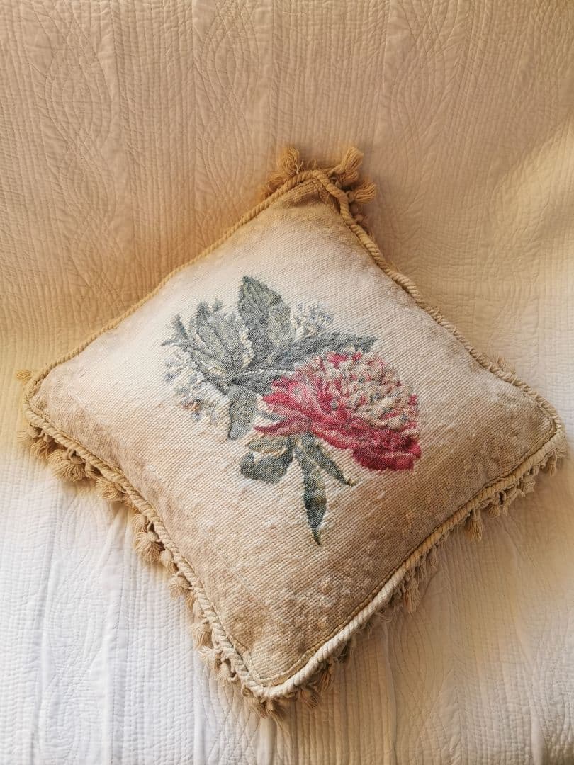 アンティークニードルポイント プチポワン薔薇色の多弁の花 リネン