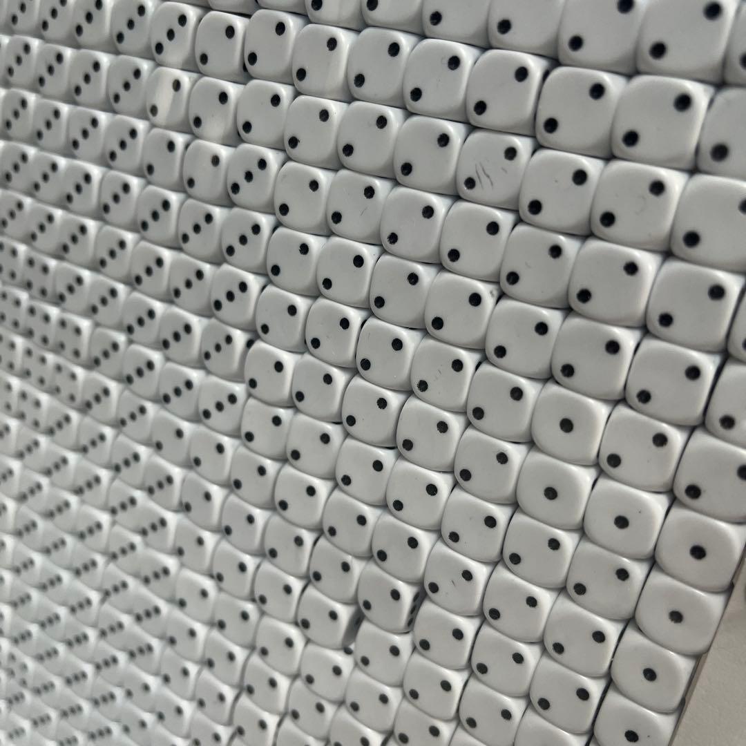 モダン】チャーリー・チャップリン（サイコロ モザイクアート） - メルカリ