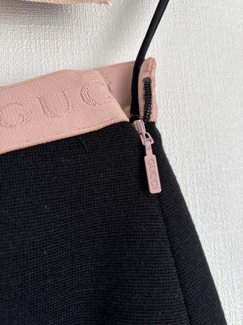 【新品タグ付き】GUCCI グッチ スカート GUCCIロゴスカート