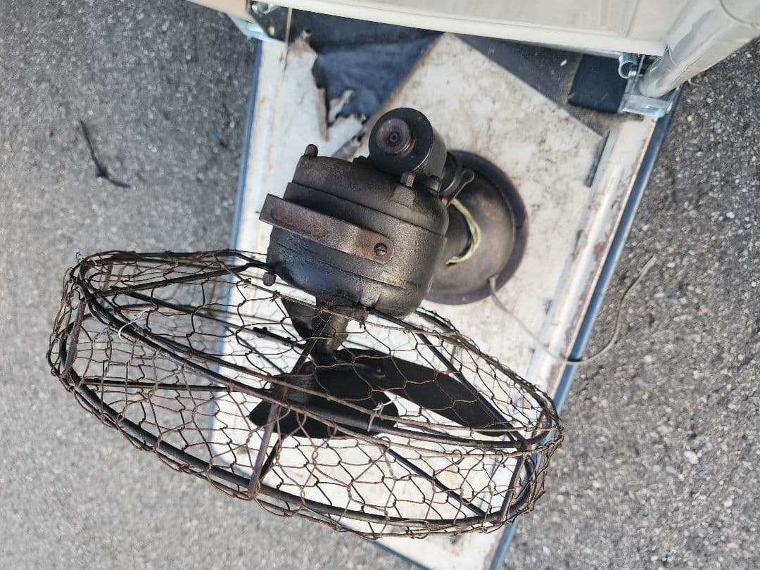 ヴィンテージ　レトロ　扇風機 　昭和風 　クラシック 現状品　ジャンク　東芝？