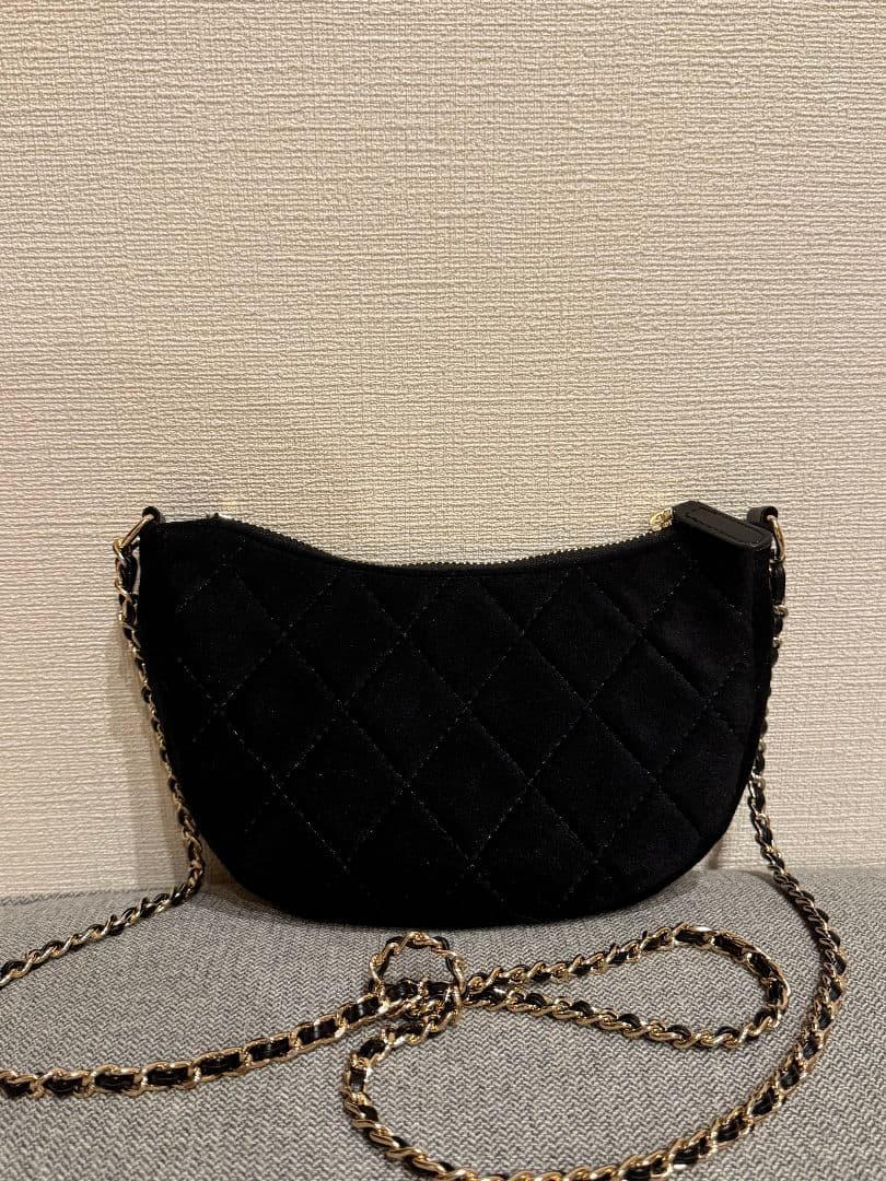 キルティング ショルダーバッグ　ブラック　ノベルティ非売品