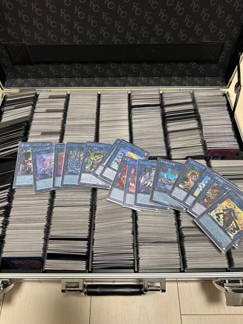 遊戯王引退　レアカード　約16キロ(アタッシュケース込み)