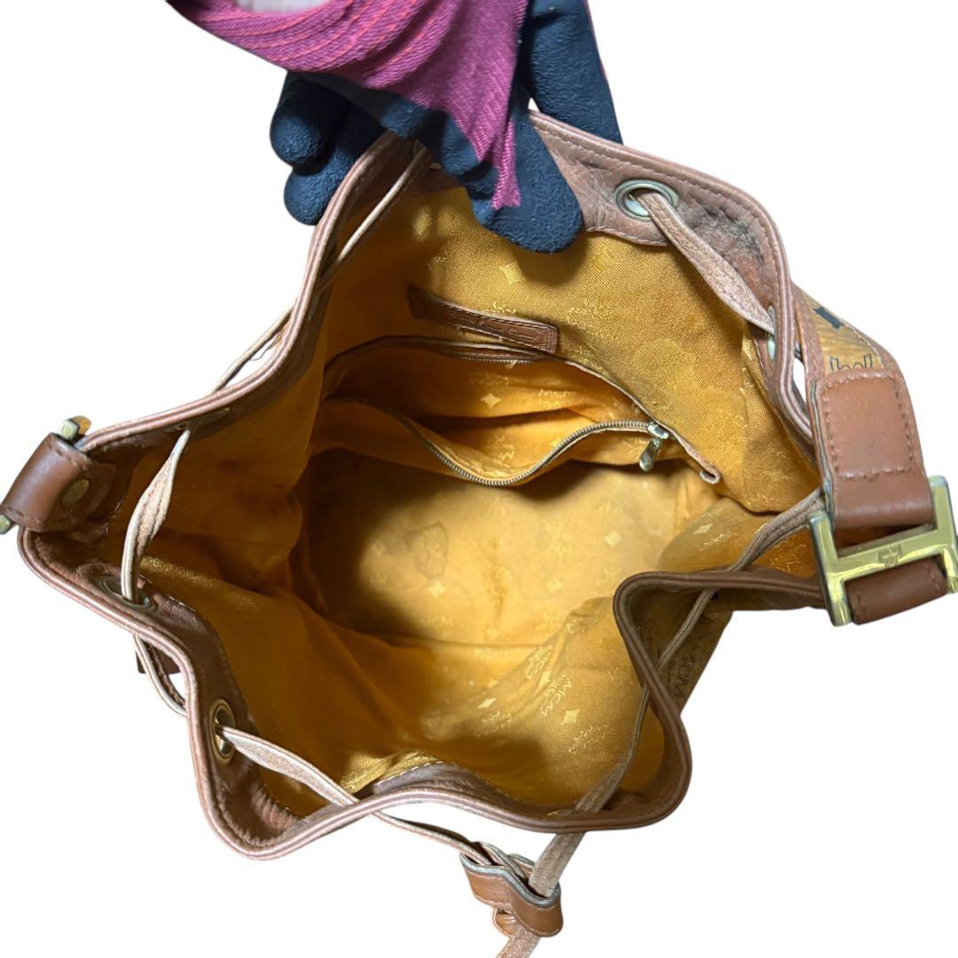 エム・シー・エム　MCM ショルダーバッグ　ヴィセトス柄　巾着　レザー　ブラウン