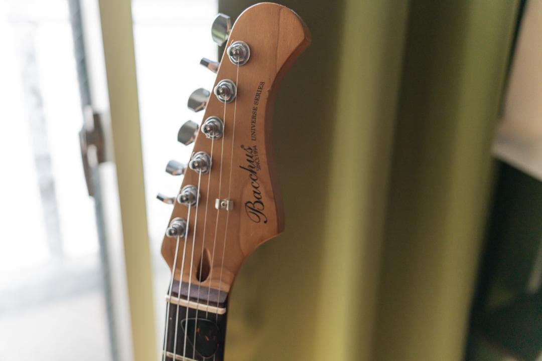 バッカス　ストラトキャスタータイプエレキギターRSM Bacchus