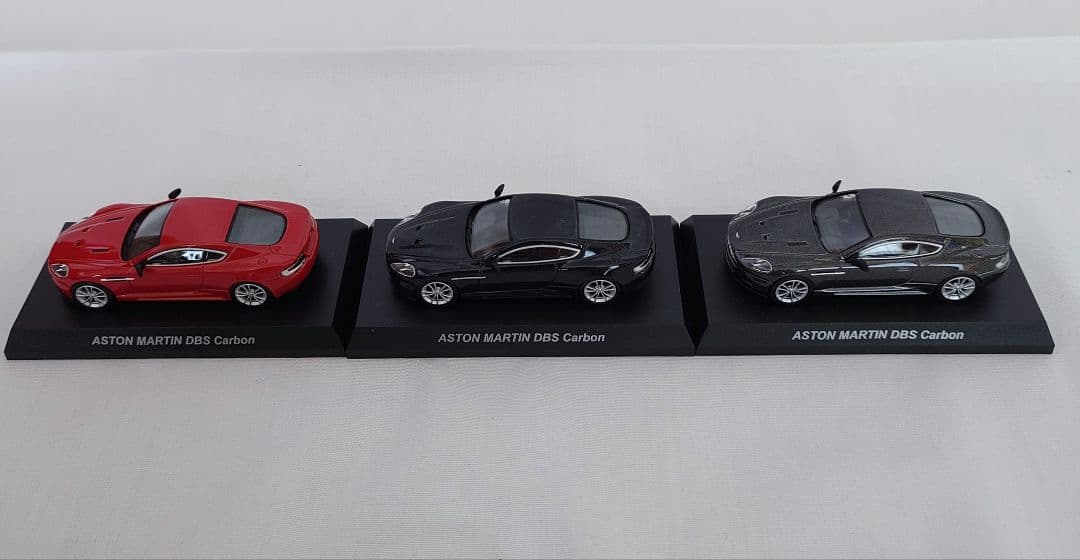 京商 1/64 アストンマーティン 25台セット　アクリルケース付き