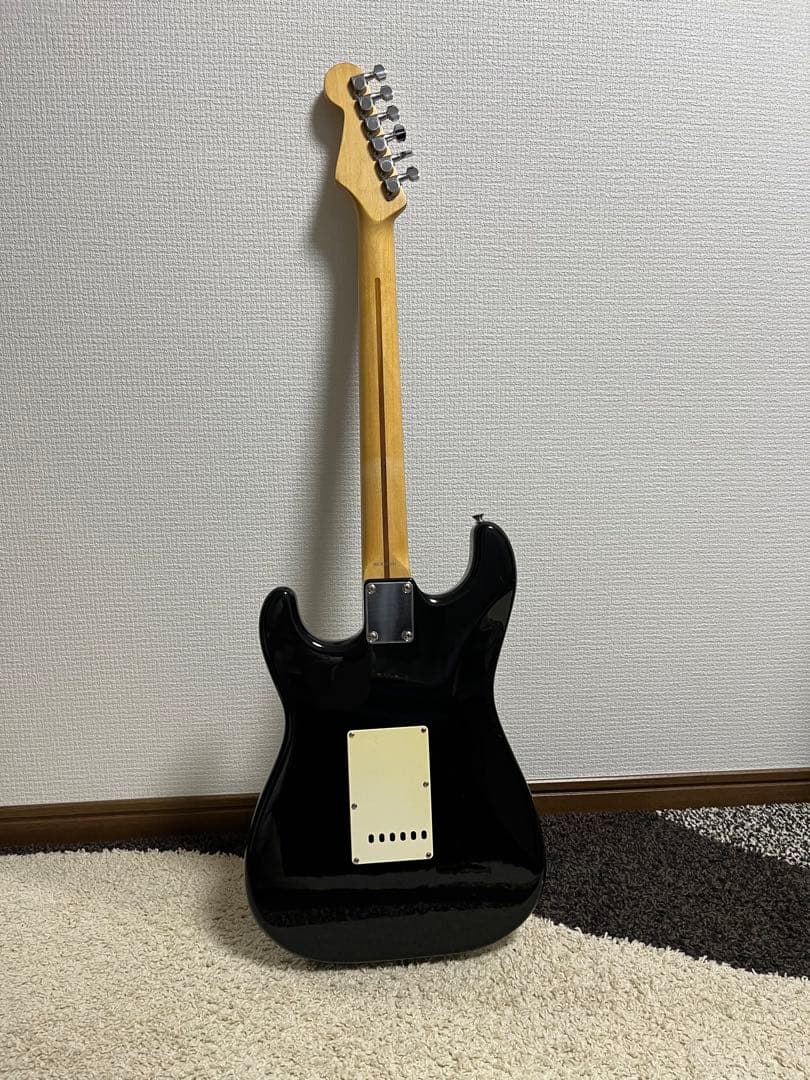 Fender Japanストラトキャスタータイプ　エレキギター