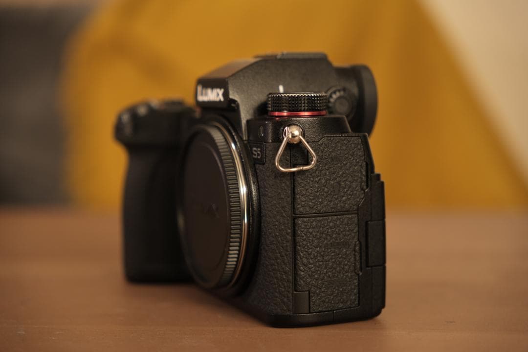 LUMIX S5 & 20-60mm f3.5-5.6 フルサイズミラーレス一眼