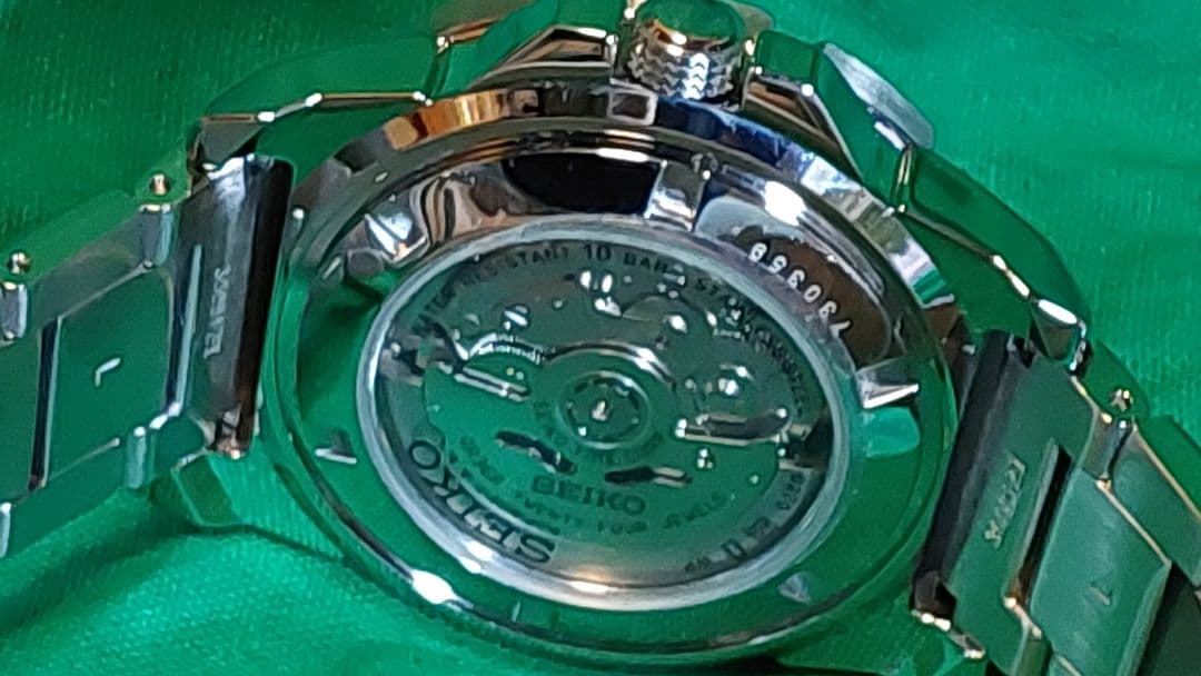 b*n様 SEIKO スポーツ5自動巻き 腕時計 オレンジ 100m防水