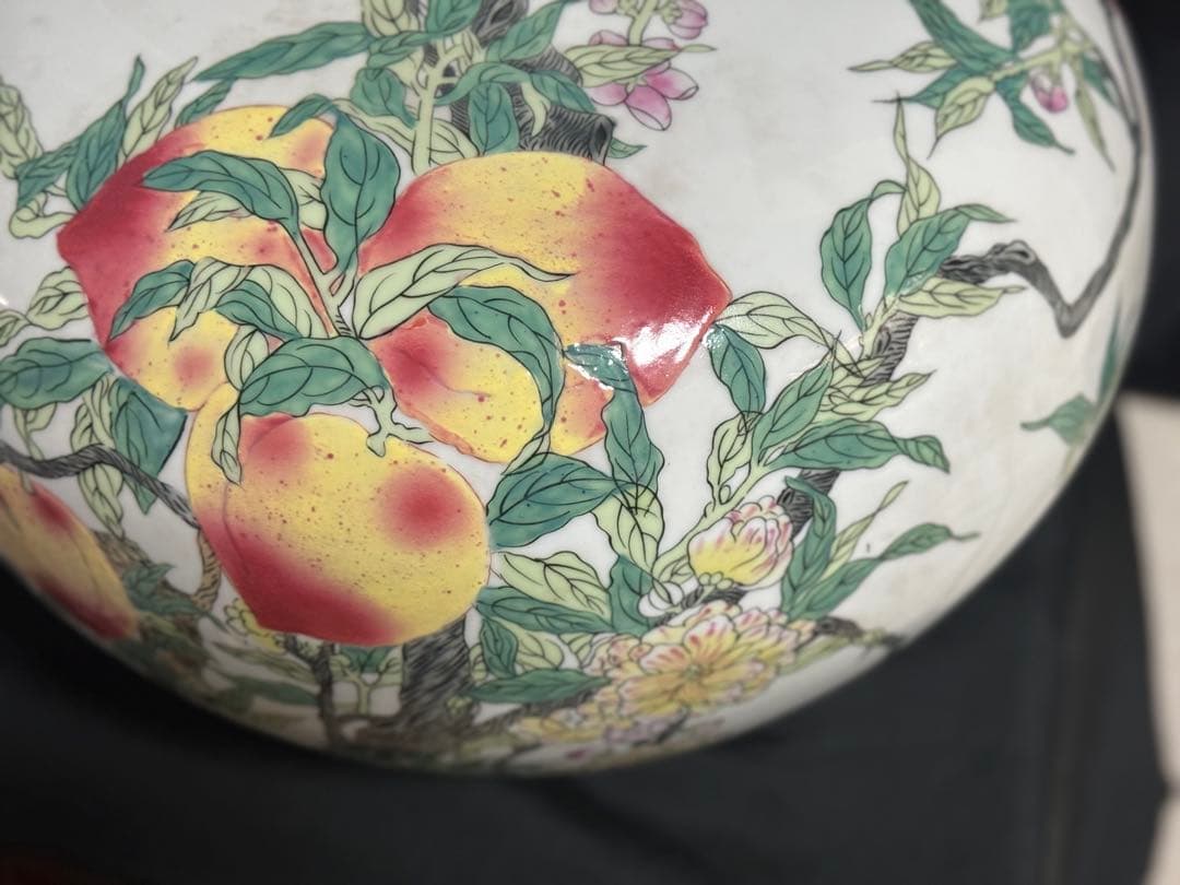 中国　粉彩　桃紋大瓶　大清乾隆年製銘　送料込み251007