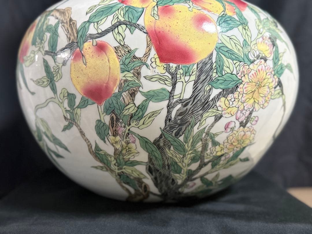 中国　粉彩　桃紋大瓶　大清乾隆年製銘　送料込み251007