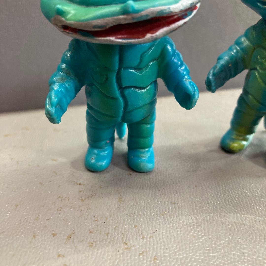 希少　カネゴン　 フィギュア 2体セット