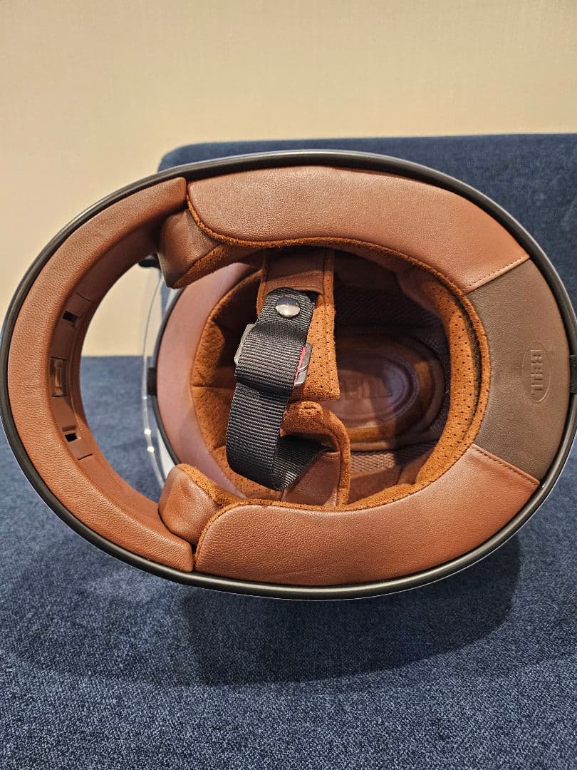 【よし】 BELL BULLITT CRF ソリッドグロスブラックM正規品