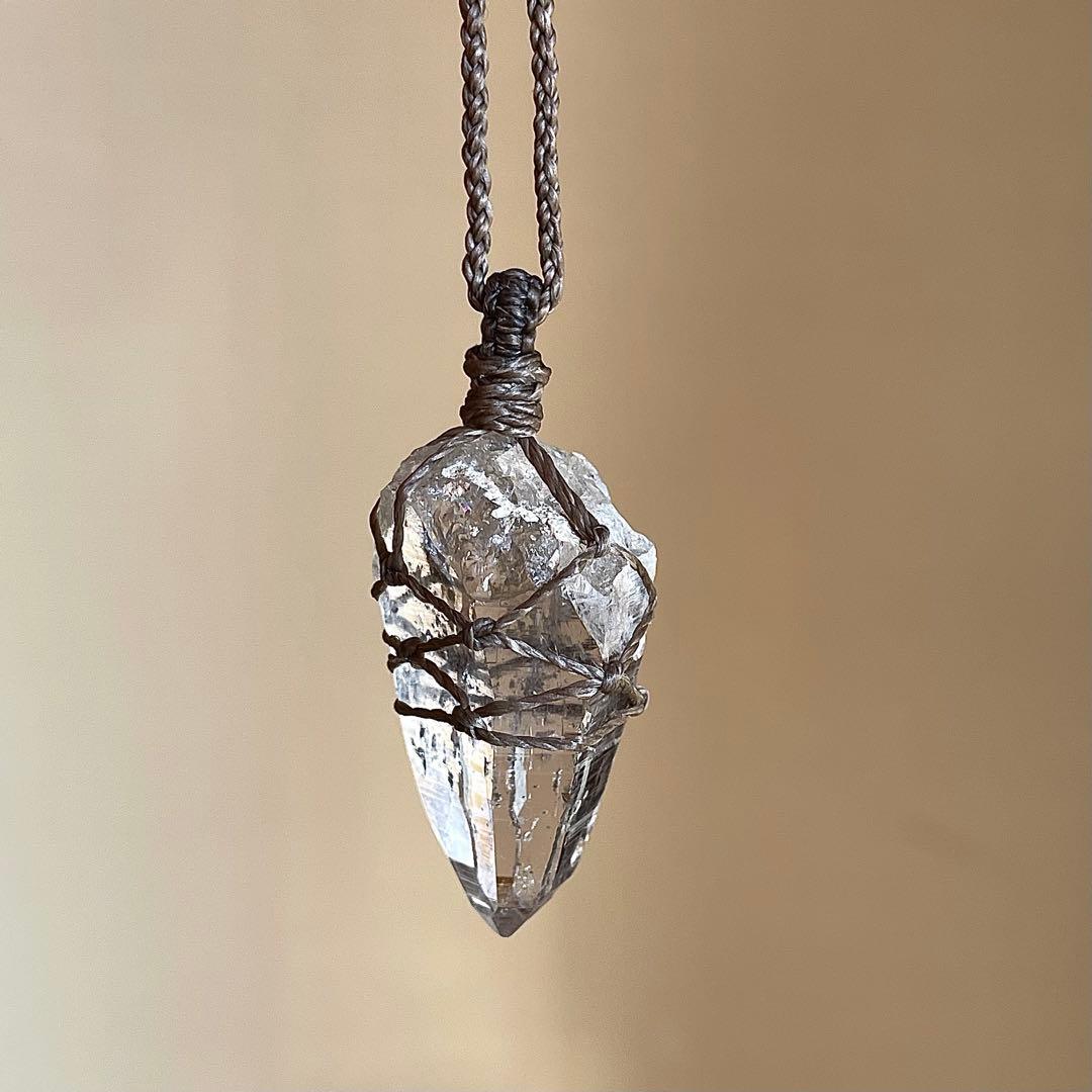 ヒマラヤ水晶 ガネッシュヒマール ＊ マクラメペンダント ネックレス