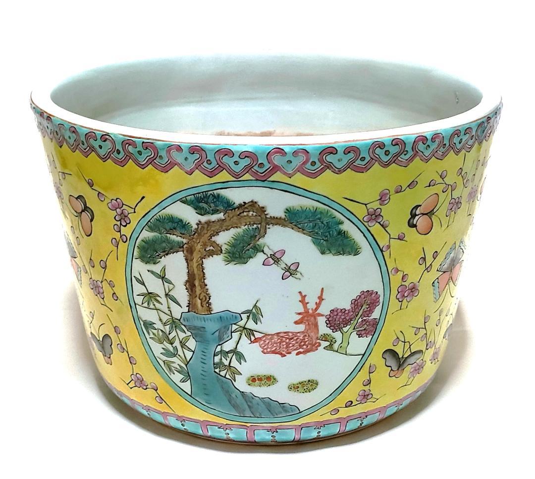 火鉢 黄色地に蝶々 松竹梅に鹿 Ad-210 火鉢 黄色地に蝶々 松竹梅に鹿 Ad-210