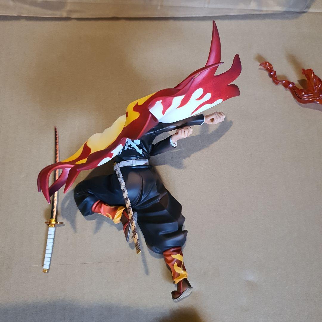 鬼滅の刃　煉獄杏寿郎　炎の呼吸　伍ノ型　炎虎　フィギュア　箱付き