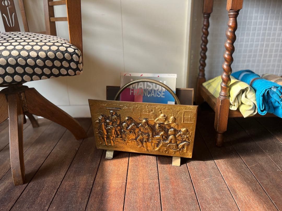 限定セール✰イギリスヴィンテージ真鍮マガジンラックアンティークPeerage 真鍮製のアンティークマガジンラック、イギリスで見つけたゴールド色の