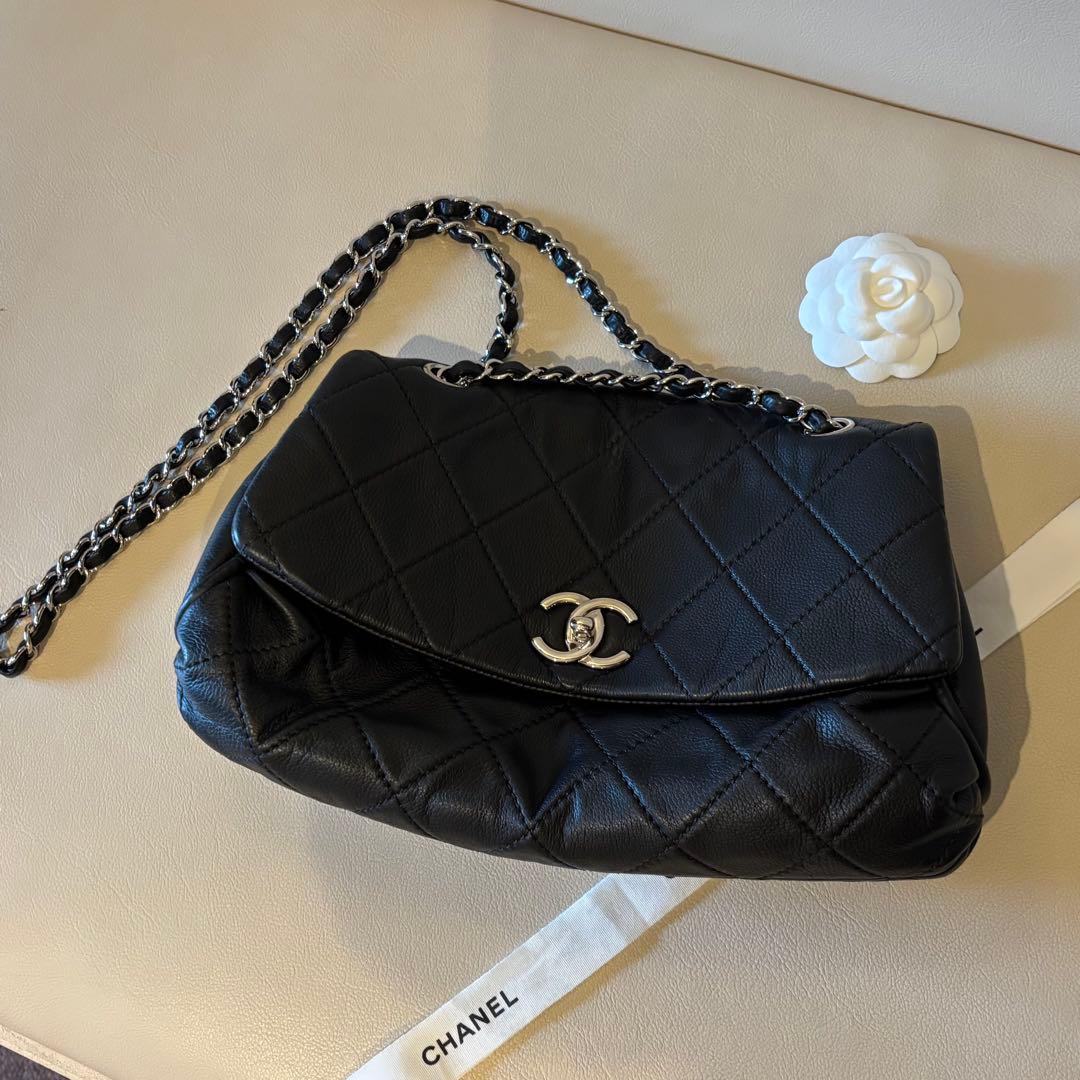 【美品】CHANEL シャネル　ショルダーバッグ カーフ　ブラック