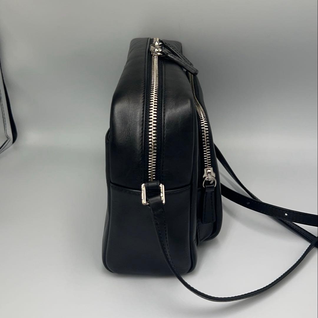 美品✨agnes b.アニエスベー　カメラバッグ　ショルダー レザー　ブラック