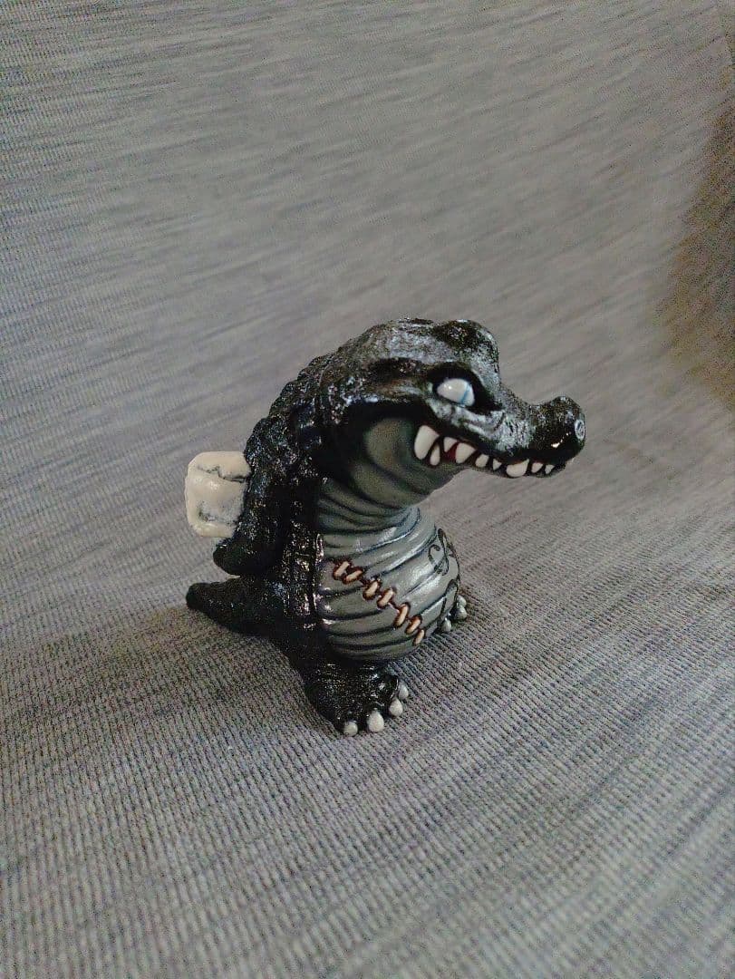 カゲマルデザイン 人喰いワニ クロちゃん ジャックペイントン氏塗装