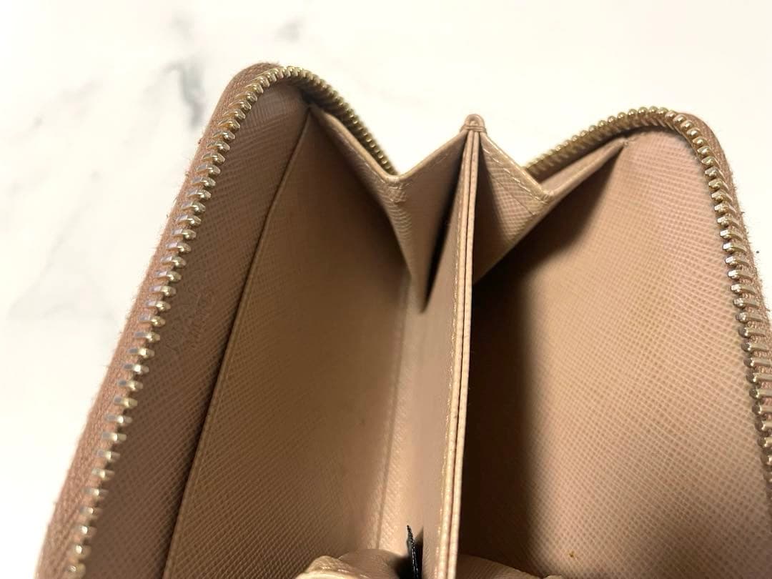 Mammy's room プラダ サフィアーノレザー ケース