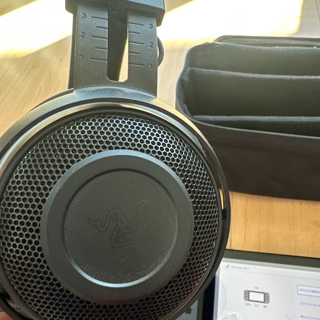 ひ*ん様 @*a様 ニンテンドースイッチ本体 razer ヘッドセット,プロコン