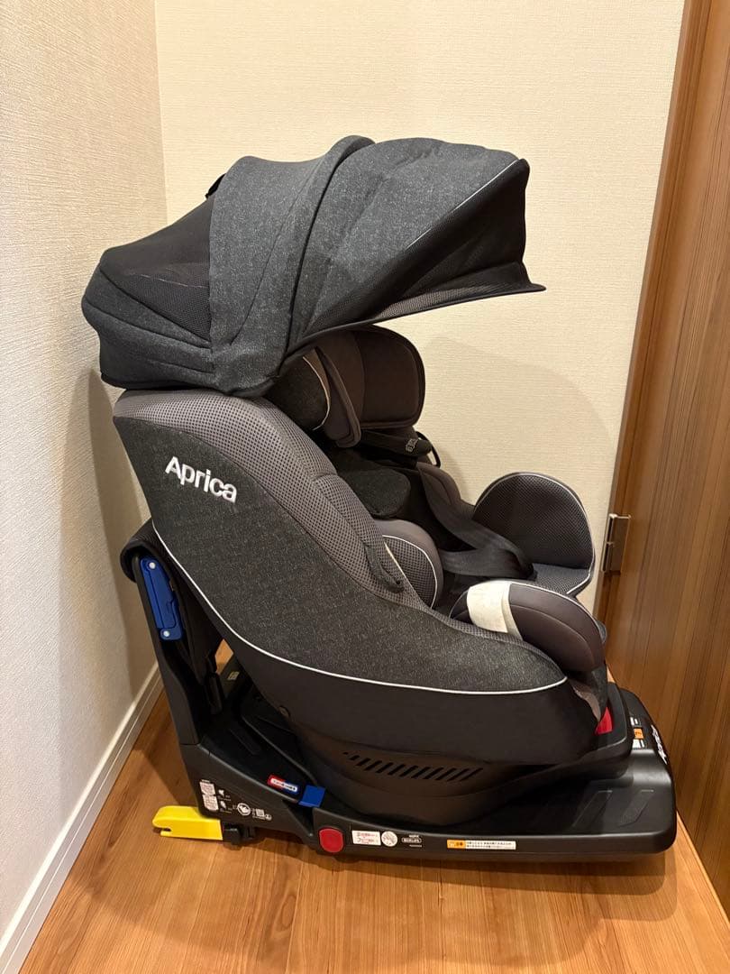 アプリカ　クルリラ　プレミアム　ISOFIX 回転式