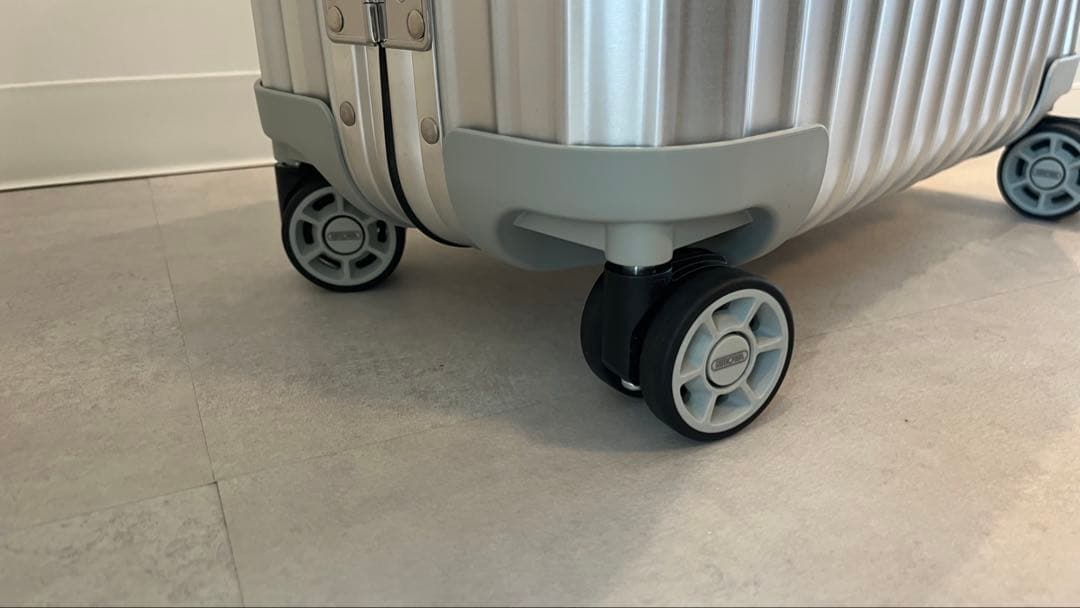 希少】RIMOWA×Lufthansa Private Jet 機内持込