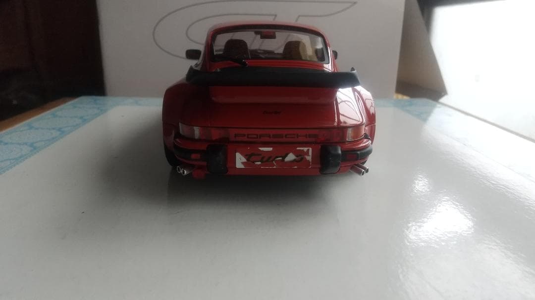 ミニカー 1/18 GT SPIRIT Porsche 911 Turbo ZM013