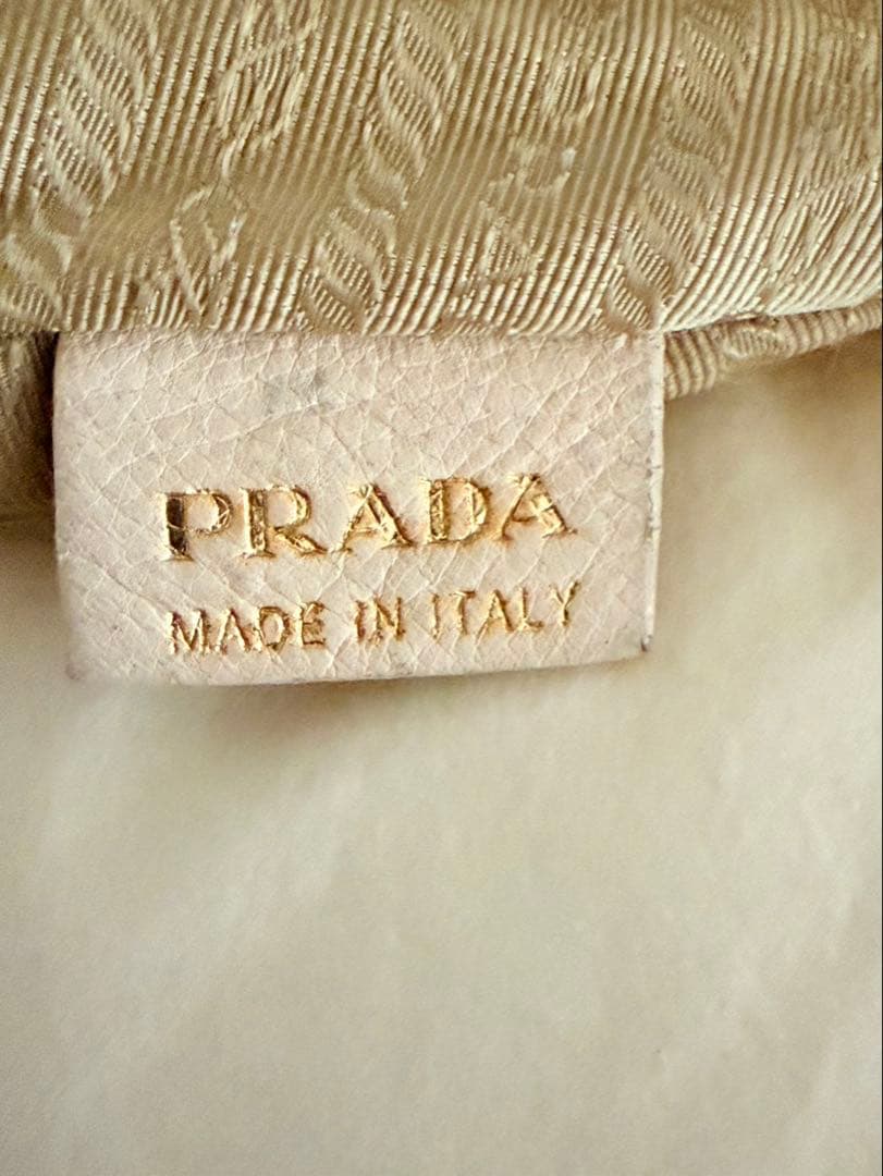 PRADA ベージュ ショルダーバッグ