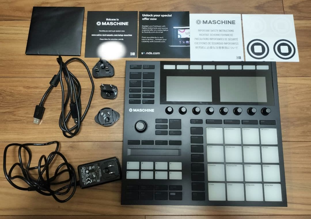 【Maschine Mk3】箱あり　オマケあり　トランスファーIDあり MASCHINE MK3本体と画像の同梱品（トランスファーID発行済み） - メルカリ