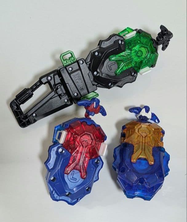 ベイブレードバースト ロアバハムート ツヴァイディアボロス キング