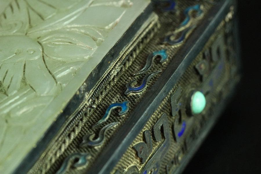 銀七宝 鳳 和田玉 白玉刻花鳥 宝石 珊瑚 象嵌 花鳥 饕餮(K-A156