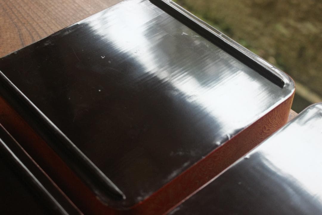 小傷あり！上質朱漆に極上菊詰沈金の映える輪島塗三段重（検重箱お重