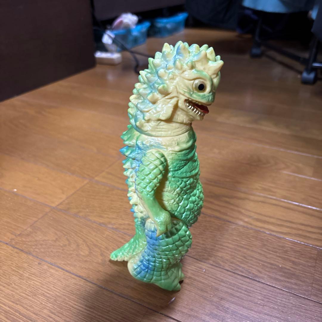 昭和レトロ ブルマァクソフビ ベムラー