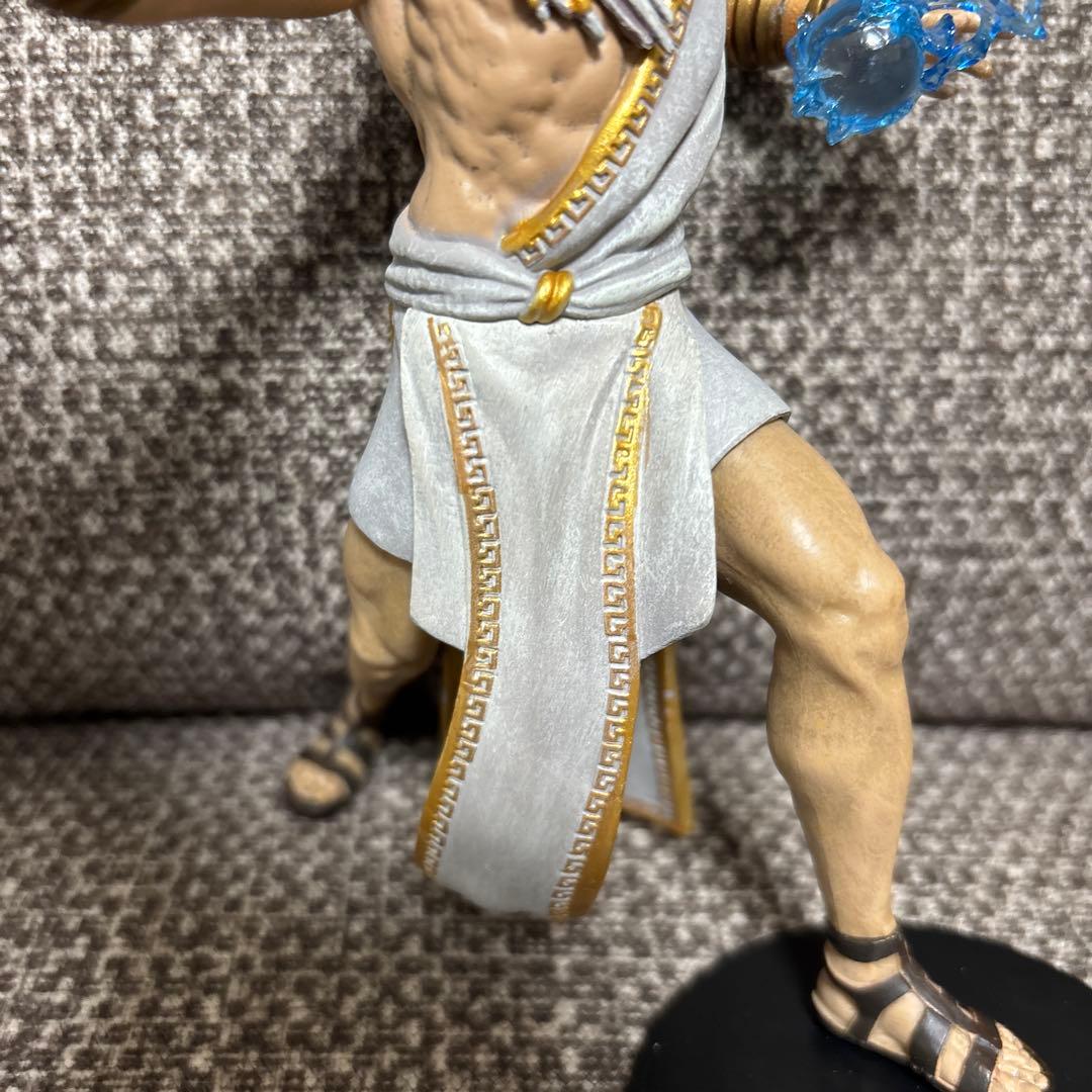 ゴッドオブウォー　ゼウス　フィギュア