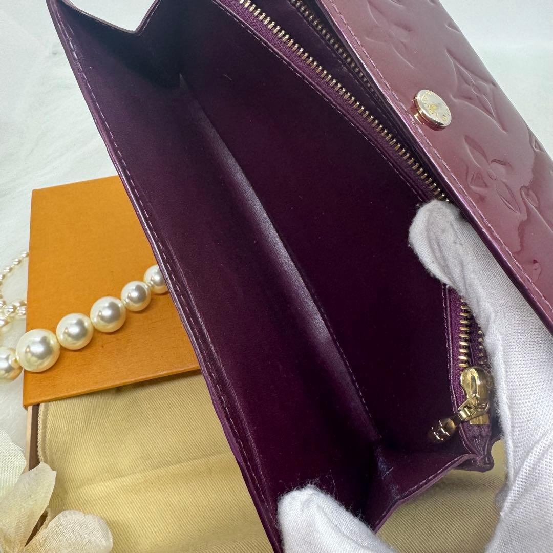 ルイヴィトン ポルトフォイユ・サラ モノグラム ヴェルニ 長財布 アマラント