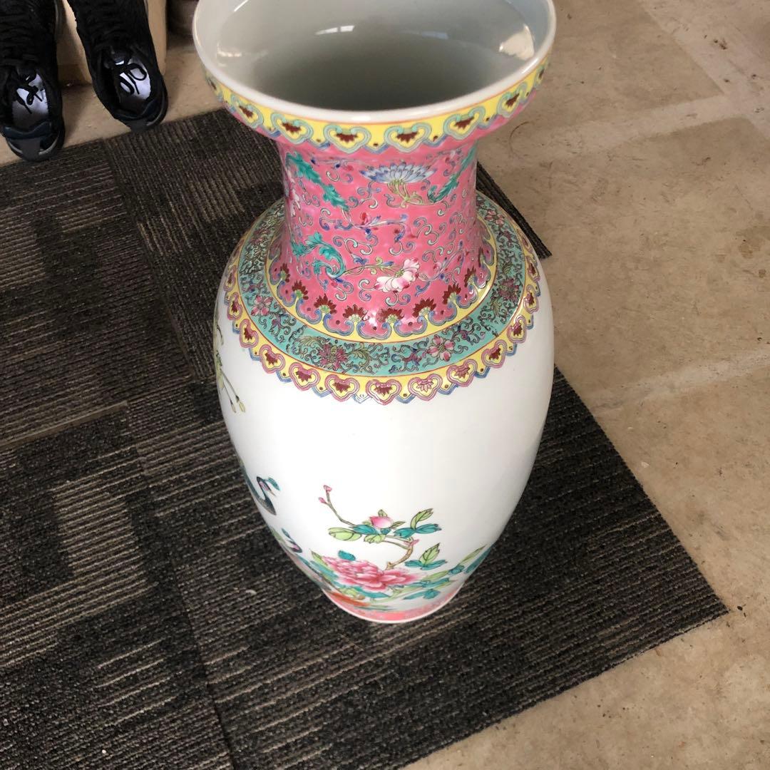 孔雀と花の装飾 陶器花瓶